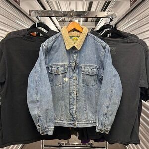 Vintage 2000's Light Blue Cabela's Streetwear Essential Denim Jacket
